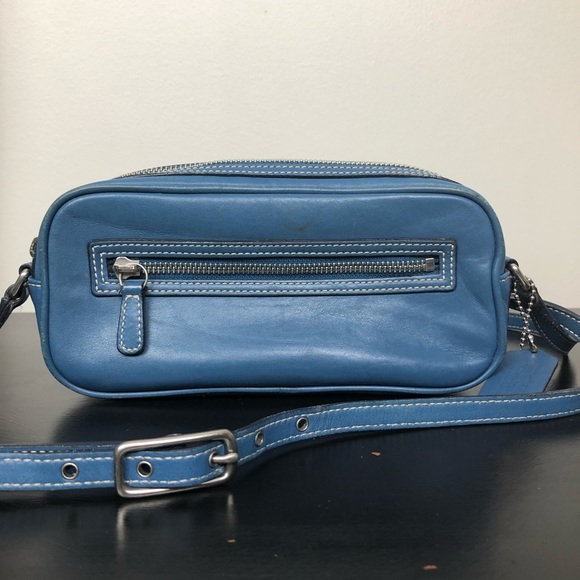 Coach Handbags - Vintage Coach | Leather Baguette Crossbody Bag K02